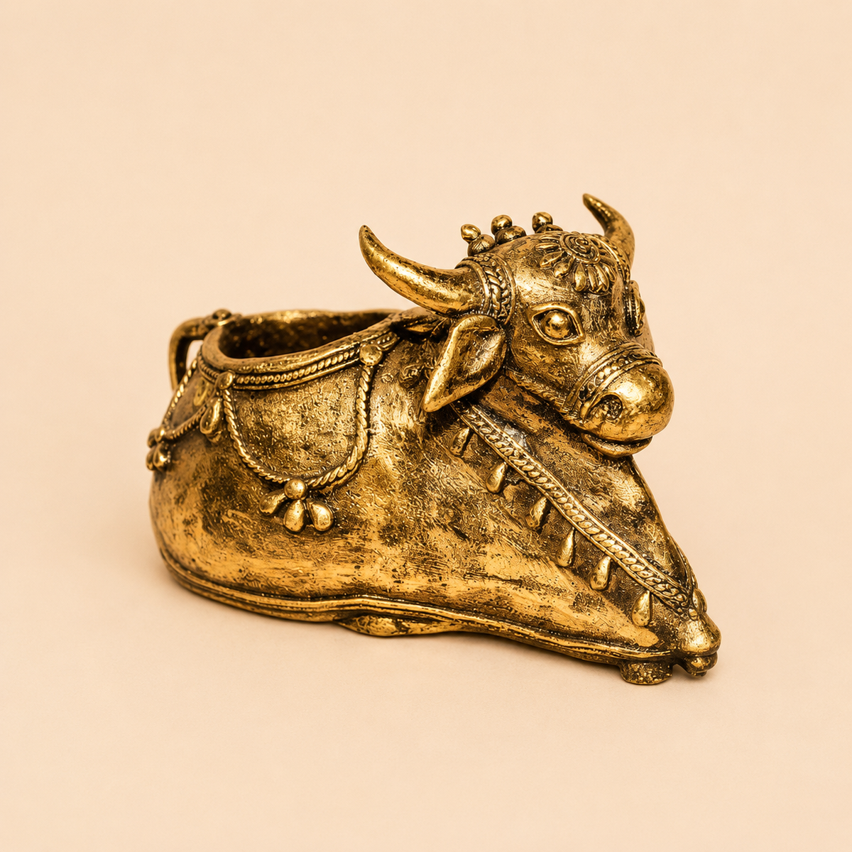 Bull Stuff Holder – The White Mulberry